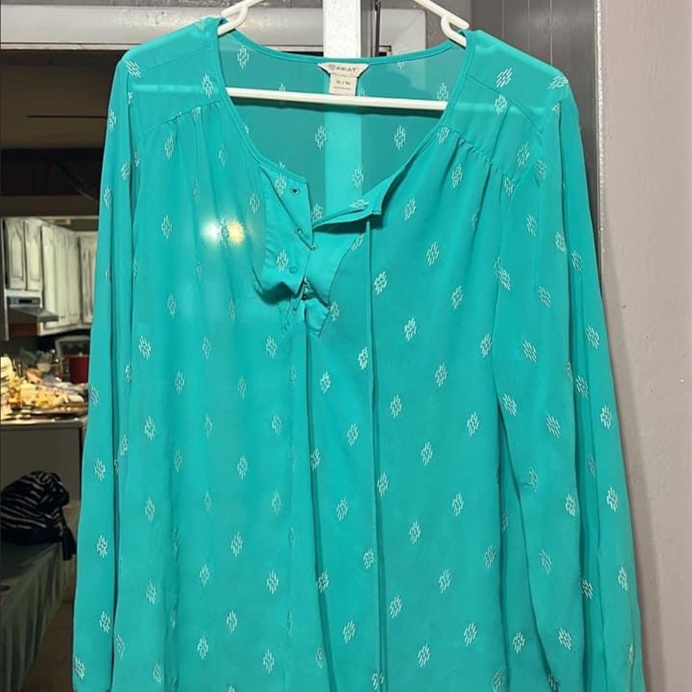 Ariat shirt